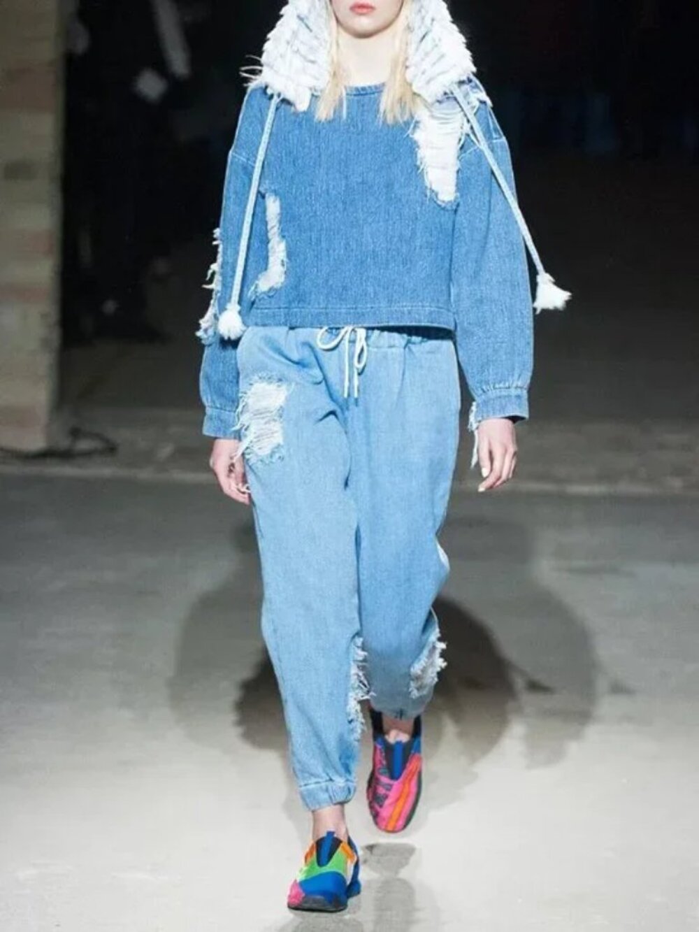 Designer Fall-Winter 2018 Ready-To-Wear Collection Distressed Denim Top Sweater